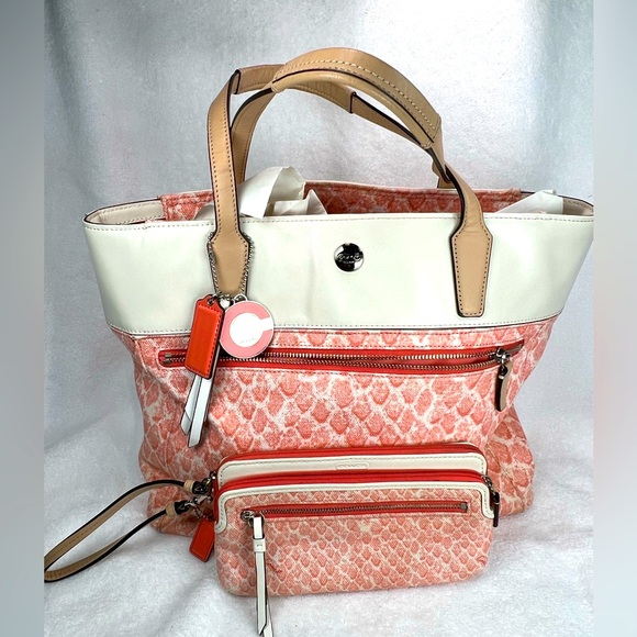 Coach Handbags - Coach Coral Gables Exclusive Resort set, EUC I1394-F27783